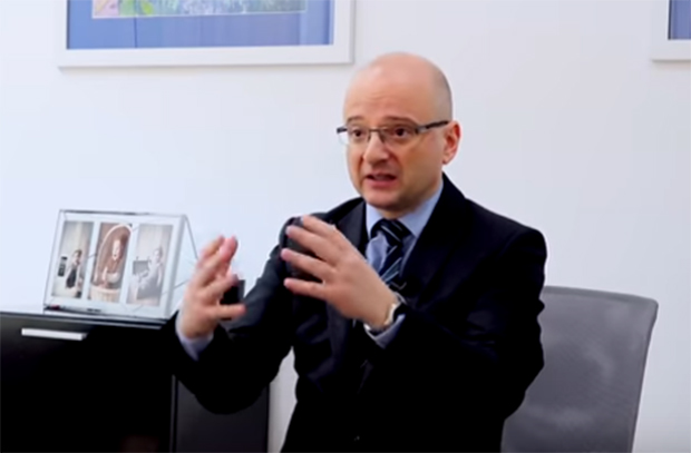 Чувени хрватски епидемиолог открива: Вирус корона је као ЧУДОВИШТЕ које вам је до пупка, ево шта ће се десити АКО МУ ПОПУСТИМО!