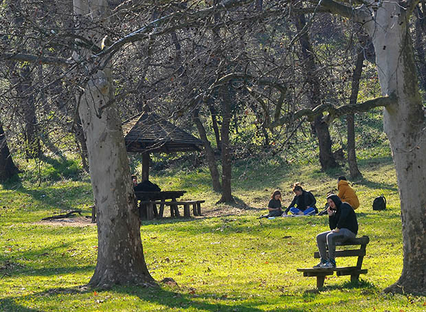 Да ли ће забрана кретања бити на снази на два важна датума: Ево шта нас очекује за 1. мај и Ђурђевдан