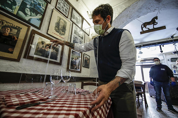 Припреме за нови начин свакодневног живота у Италији