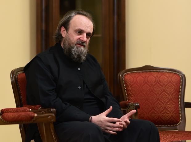 Викарни епископ заражен короном на лечењу у Земунској болници: Хумани владика Стефан помагао угроженима током епидемије