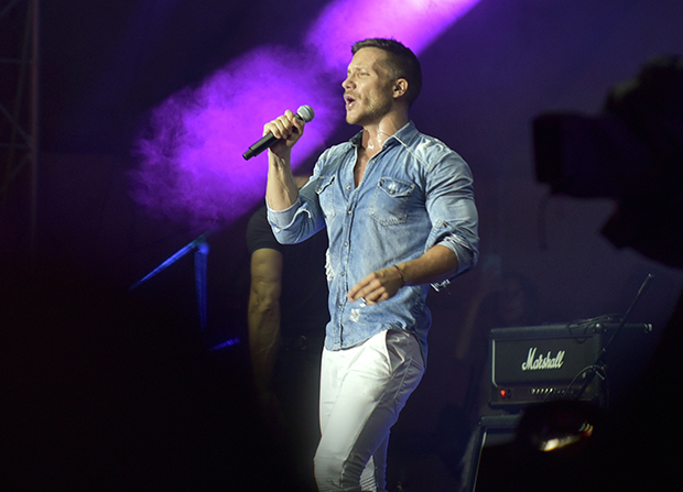 Концерт Саше Ковачевића у 18 часова испрeд Стaрoг двoрa