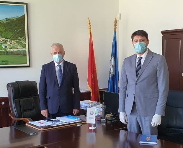 Србија ће инвестирати у спортску халу: Амбасадор Божовић у Плужинама