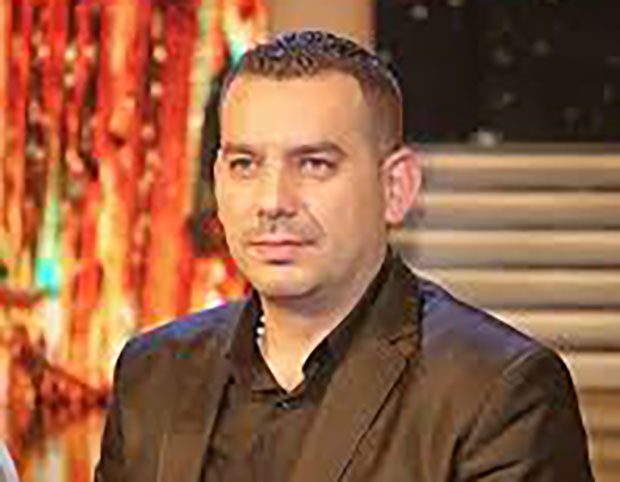 Још један спектакл: У недељу са терасе за цео свет пева Пеђа Меденица!