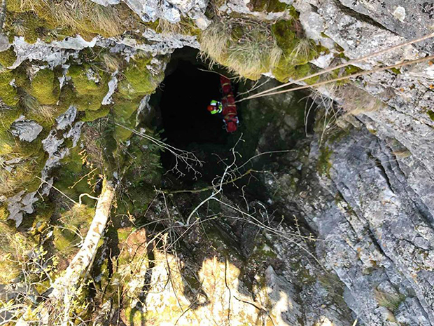 Тужан крај потраге: Василије (76) пронађен мртав у јами дубокој око 70 метара