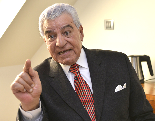 Древни Египћани победили три пошасти, па ће и корону: Археолог Захи Хавас не клоне духом