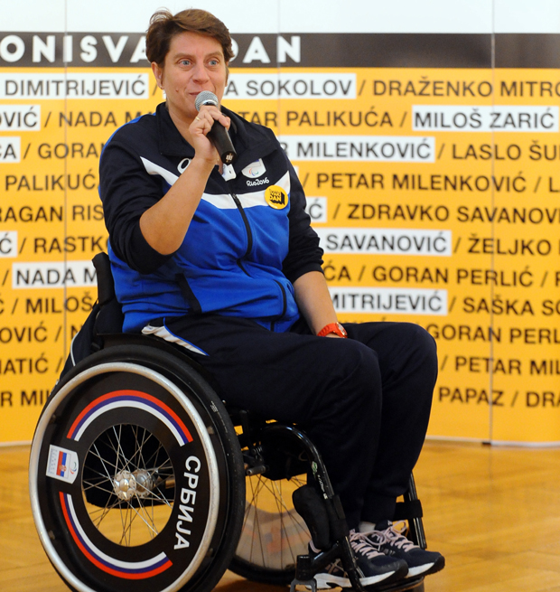 Борислава Перић Ранковић веома организована и у изолацији: Рекет и лоптицу заменила књигом