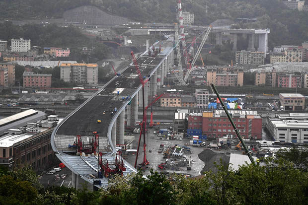 Мост у Ђенови довршава се у РЕКОРДНОМ року (ФОТО)