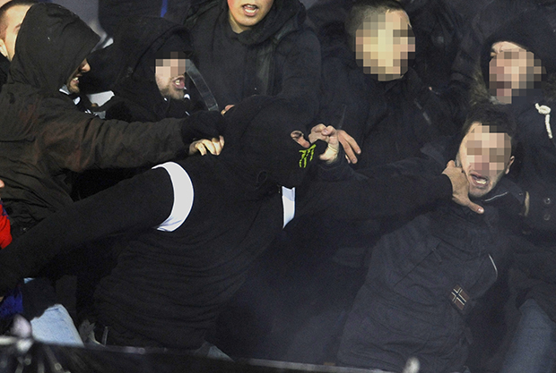 Хаос код стадиона Партизана: Чули се пуцњи и запомагање, маскирана група побегла ка Прокопу 