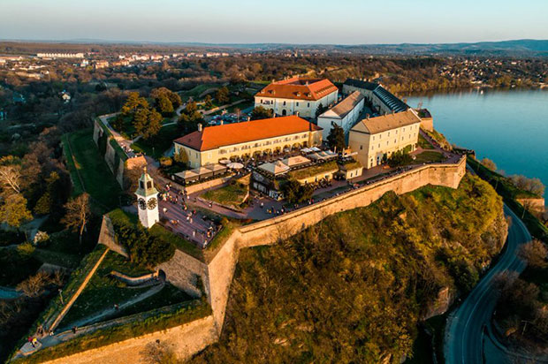 Звезде региона у “Првомајском специјалу”: Егзит ТВ припремила трочасовни концертни програм поводом празника