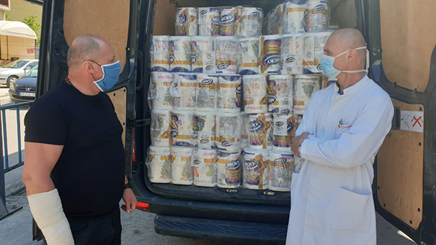 Помоћ земљацима у борби против вируса корона: Ацо Пејовић пријепољској болници обезбедио донацију вредну 10 хиљада евра