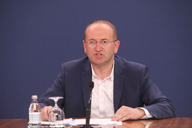 Било је НЕСЛАГАЊА стручњака око попуштања мера, али је ЈЕДАН ФАКТОР превагнуо код одлуке за Први мај 