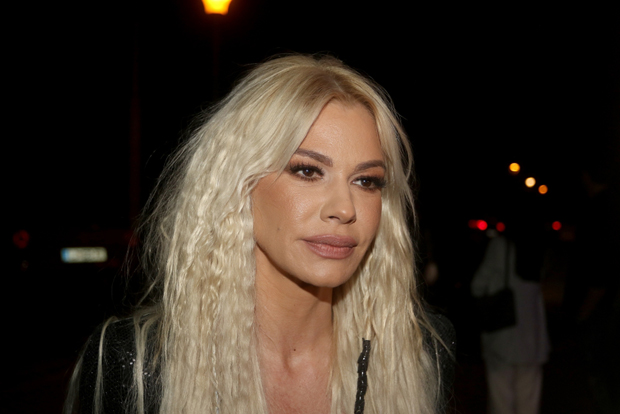 Драма на имању Наташе Беквалац: Док се играла са децом непознати мушкарац упао у кућу