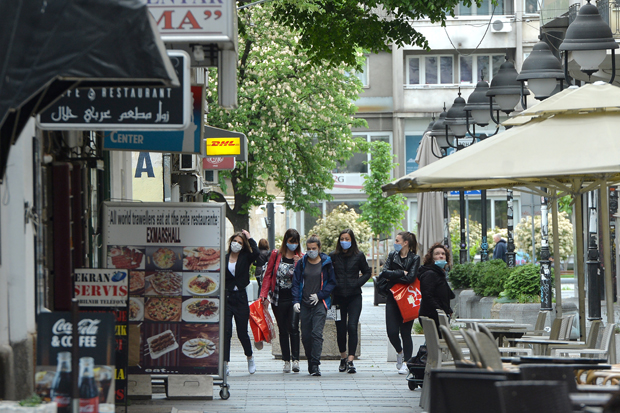 Детаљан списак НОВИХ ОЛАКШАВАЈУЋИХ МЕРА: Ево шта се и на који начин од сутра враћа У НОРМАЛУ