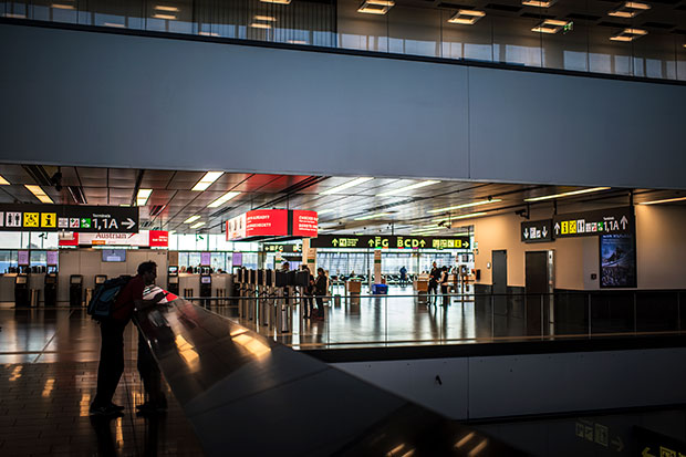 У Бечу могуће избећи ДВОНЕДЕЉНИ КАРАНТИН, још на аеродрому: Цена само 190 евра