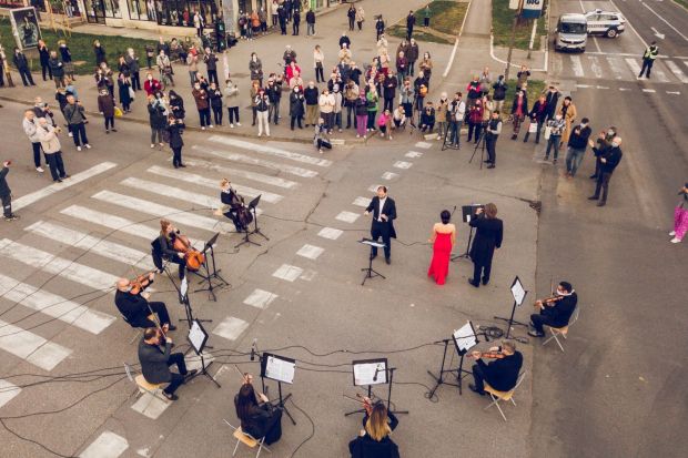 Опера испод балкона Новосађана: Концерти СНП одушевили суграђане