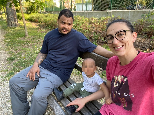 Апели уродили плодом: Јелена Брукс са породицом стиже у Србију у среду