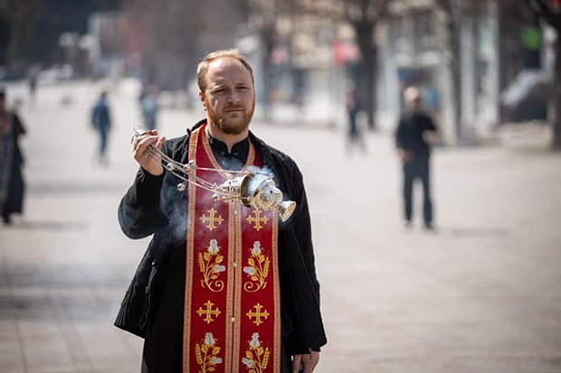 Хистерија црногорског режима: Привођење свештеника због ЂУРЂЕВДАНСКЕ ЛИТИЈЕ