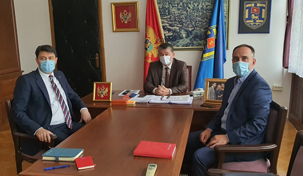 Амбасадор Божовић посетио родни Никшић