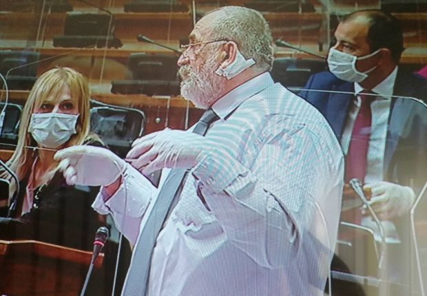 Ристичевић: Напали су ме њих петорица, свог су ме исцепали