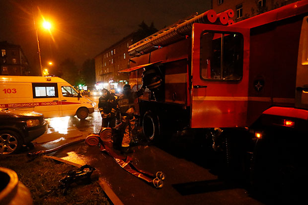 Пожар на одељењу московске болнице где се лече инфицирани ковидом: Евакуисано 200 болесника, погинуо оболели од короне (ВИДЕО/ФОТО)