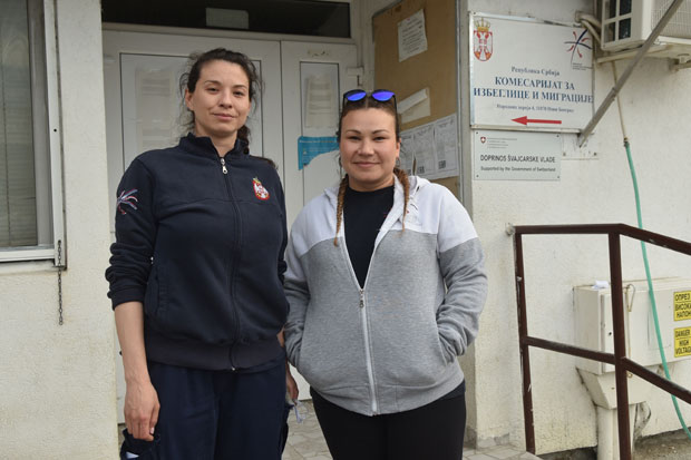 Седеле су и правиле план рада, када је ушла жена и рекла да јој је пукао водењак: Драма у азилу у Крњачи, службенице у канцеларији породиле Сомалијку