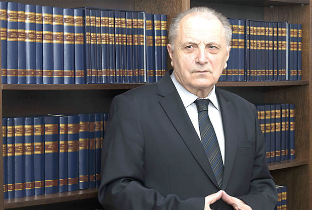 Одлука жирија о додели књижевне награде „Марко Миљанов”: Лауреат академик Миро Вуксановић 