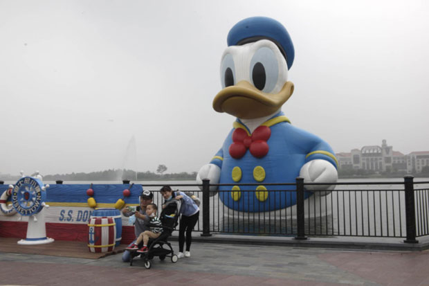 Дизниленд у Шангају поново ради, први у свету