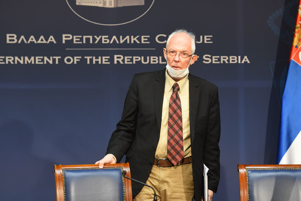 Обавезне МАСКЕ у авионима: Сва седишта ће моћи да буду попуњена, остала је дилема око ТЕСТИРАЊА