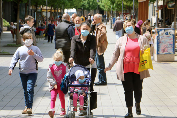 Нове мере Владе, aко порасте број заражених: 20.000 динара ко НЕ НОСИ МАСКУ 