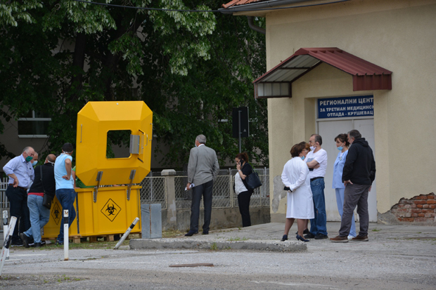 Модеран ТРЕТМАН МЕДИЦИНСКОГ ОТПАДА у Општој болници Крушевац: Годишње обраде 70 тона, сада стигао и нов контејнер (ФОТО/ВИДЕО)