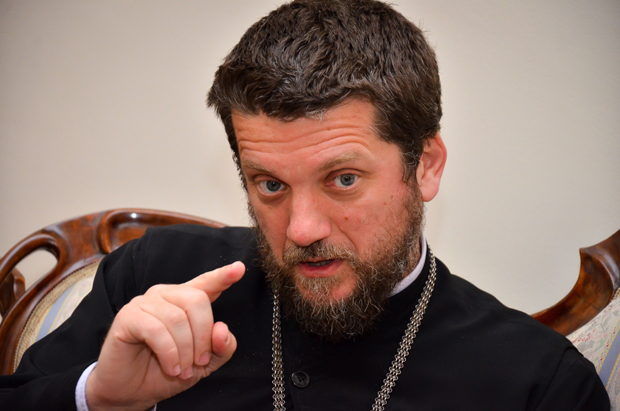 Отац Гојко Перовић поручио Миловој власти: Ми ЈЕСМО ЕКСТРЕМИСТИ и због тога што се молимо за Марковића КАДА НЕ ГОВОРИ ИСТИНУ