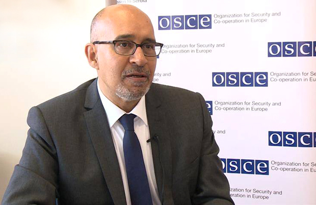 ПРЕДСТАВНИК ОЕБС АРЛЕМ ДЕЗИР ПОЗВАО ПОДГОРИЦУ: Истражите привођење новинара Велише Кадића