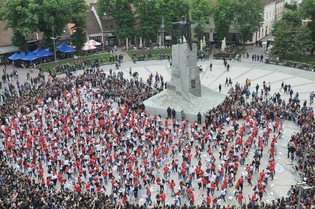 Отказан и традиционални матурски плес: Кадрил у Краљеву наредне године