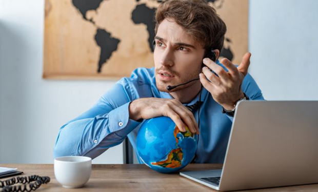 Одмах бацим биографије написане на енглеском: Зашто у Србији ЦВ на страном језику може бити одбијен?