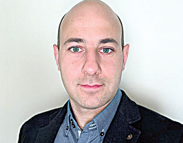 Одједном смо примили 24 пацијената из Дома за старе. Вирус је прешао црвену линију, седморо је умрло наредних дана: Др Димитрије Тасић, специјализант Интерне медицине из Смедерева