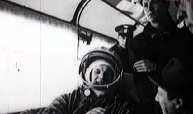 ПРЕ АМЕРА! На Месец је прва стигла ЋИРИЛИЦА, а да ли сте знали да је има и на ВЕНЕРИ