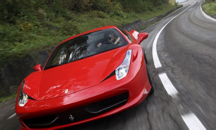 Шта возе познати? Имају ПОСЕБНЕ ЗАХТЕВЕ за аутомобиле, а ЦЕНЕ сежу у бесконачност!