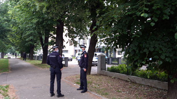 Врховни суд РС ПОД ОПСАДОМ током рочишта за УБИСТВО Мирослава Лазаревића: Тужилац тражи 25 година (ФОТО+ВИДЕО)