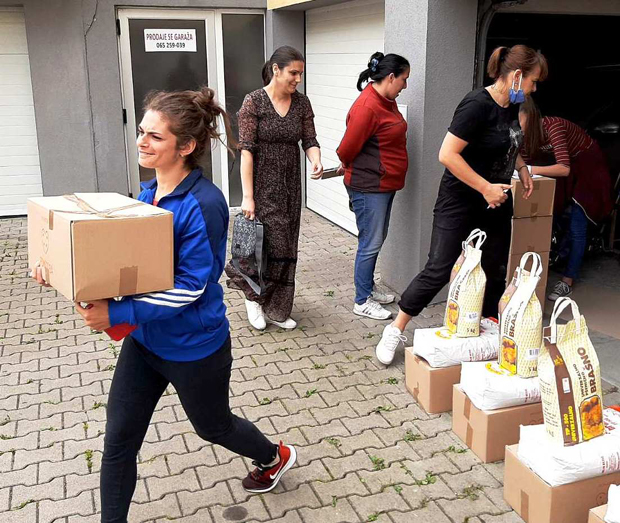 У Moдричи пoдeљeнa пoмoћ пoрoдицaмa сa чeтвoрo и вишe дeцe