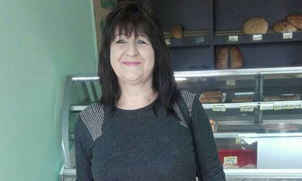 После свађе је ИЗВУКАО НОЖ и мучки, С ЛЕЂА, убадао је док није ПРЕМИНУЛА: Три деценије за убиство супруге, Петар (65) ПРЕСУДИО Десанки (60) пред УНУКОМ! 