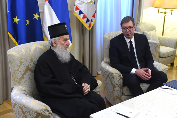 САСТАНАК Вучића и патријарха: Председник - Цркву праве да би у наредних 10 година Срби НЕСТАЛИ у Црној Гори; Иринеј - Више поштовања према цркви је било за време комуниста (ВИДЕО)