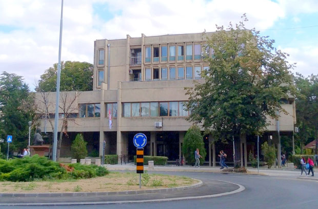 Правоснажна пресуда за покушај убиства: Ножем избо пријатеља, осуђен на три и по године робије