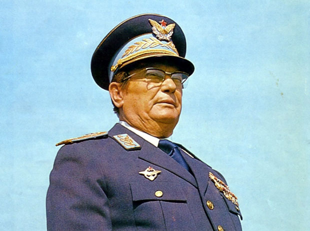 Како је Југославија славила 25. мај, рођендан председника Јосипа Броза: Врхунац исказивања оданости вољеном Титу величанствени слет на стадиону ЈНА