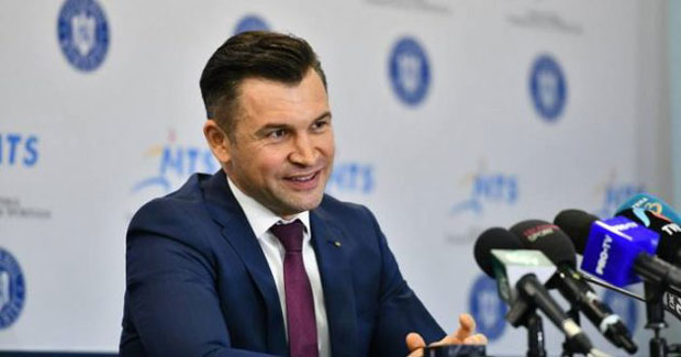 Румунски министар спорта дао интервју у доњем вешу (ВИДЕО)