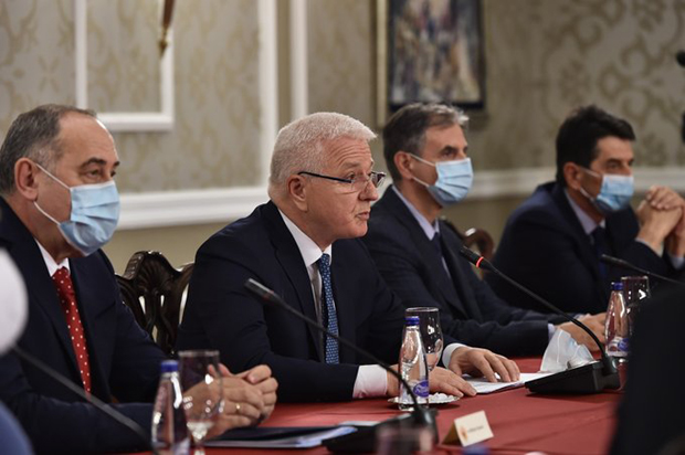 Нека нас не плаше литијама, не пристајемо на уцене: Душко Марковић рекао да се чуо са Амфилохијем