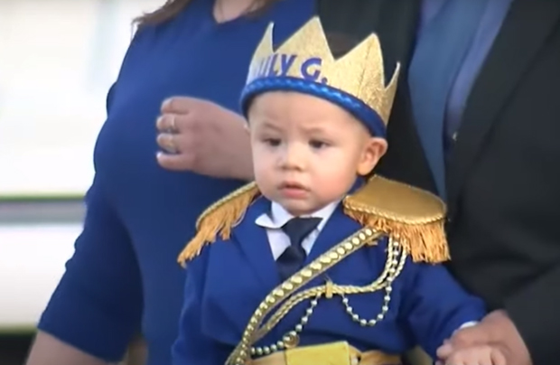 Парада за први рођендан дечака који је остао без родитеља у пуцњави: Подршка Ел Паса малом Полу