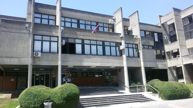 Унео сам га у собу и оставио поред кревета. Сутрадан сам га нашао мртвог: Суђење за злочин код Сремске Митровице, син негира да је усмртио оца