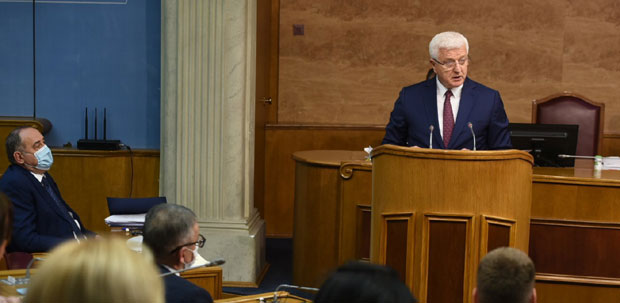 И ми се надамо да ће српски држављани што пре моћи у Црну Гору, нисам наредио хапшење владике: Душко Марковић на “премијерском сату”