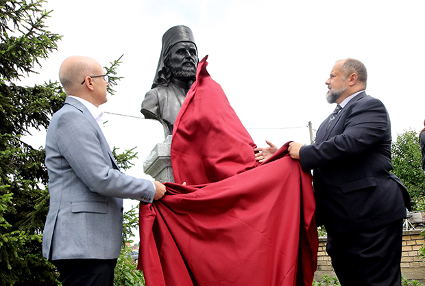 У Новом Саду откривена спомен-биста епископа будимског Данила 