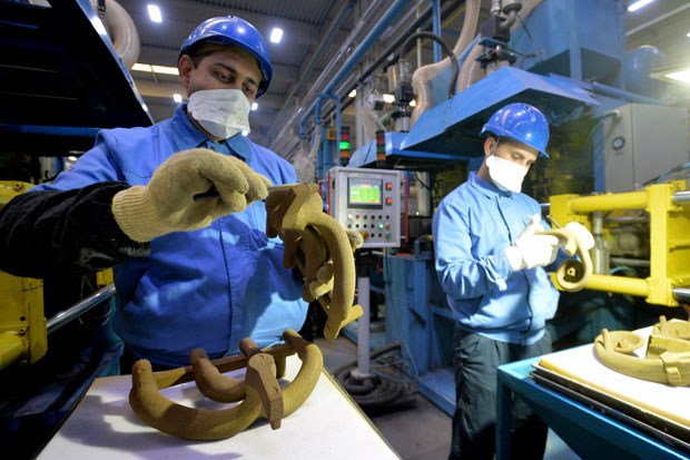 Запослени у фабрици МЕИ ТА у Обреновцу у СТРАХУ: Најмање 1.000 радника на принудним одморима